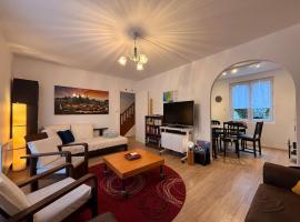 Treasure of Perche-Gouët in a village house!, hotell sihtkohas Arrou