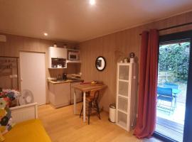 Charmant studio à Saint Brévin l'Océan, hotel in Saint-Brévin-les-Pins