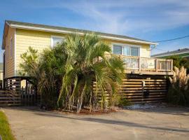 Near Beach Dining & Shops Private Hot Tub, hotel con spa en Kill Devil Hills