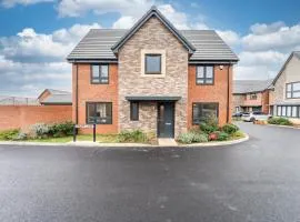 4 bedroom house ideal for contractors & families
