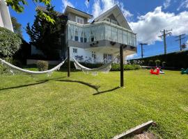 Vila de Charme Suítes, hotel in Campos do Jordão