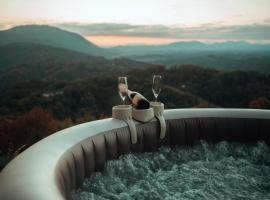 SkyView Dežno、Makoleのホテル