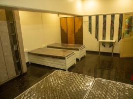 Ansh PG & DORMITORY, lejlighed i Mumbai