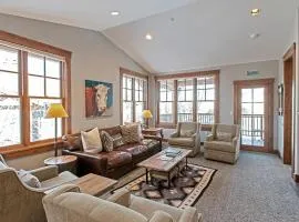 Modern Comfort Near Trails and Town in Jackson