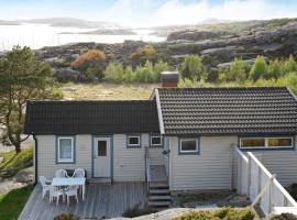6 person holiday home in Bovallstrand-By Traum, hotel in Bovallstrand
