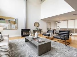 Calm Modern Retreat in the Heart of Salt Lake City, Hotel in American Towers Condominium