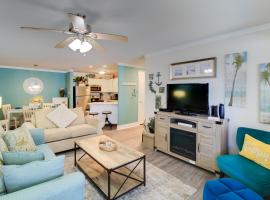Beach and Heated Pool Access! Condo in Port Aransas, ξενοδοχείο σε Mustang Beach
