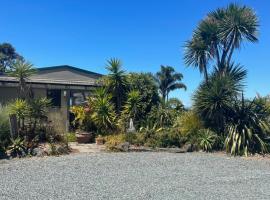 First Light, hotel in Mangawhai