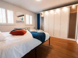 Modern 4-bed House near Excel London