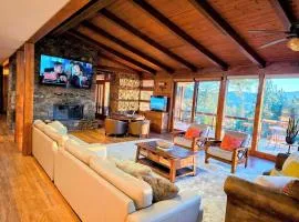 Mountain Oasis-Indoor Hot Tub, Game Room, VIEWS
