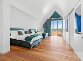 HELLOFLATS - Luxus-Penthouse - Balkon - Parking - Zentrum - Therme - Nähe Flughafen MUC