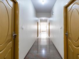 Super Hotel O SPF Palace, hotel in Kammasandra