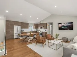 Modern Scandinavian Home, Near PDX and Downtown