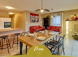 Le Manou, Appartement neuf avec terrasse, parking sous-terrain & ascenseur by PRIMO C0NCIERGERIE, hotel in Nevers