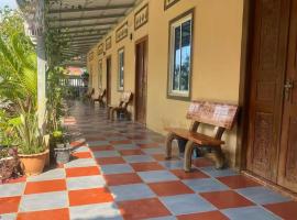 Chbar mom apartments, hotel in Phumĭ Kbal Trâlach