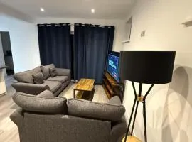 5 bedroom house in Pettswood