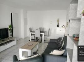 Appartement avec parking privé, hotel in Aytré