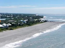 A Saba Wind North- Oceanfront Estate with Pool on Captiva Island