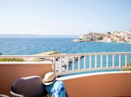 3 Bedroom Amazing Apartment In Igrane, Hotel in Igrane