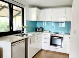 Cozy Getaway with private backyard