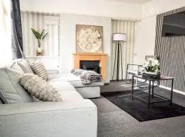 Cosy home for families and contractors