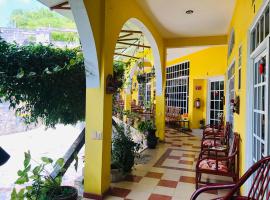 Hotel Magic Collinn, hotel in Cedro