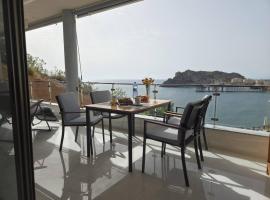 Balcón con impresionantes vistas a Bahia Hornillo, hotel ad Águilas