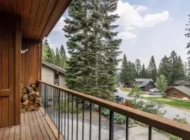 Spacious 3BD & Loft Villa - Convenient to Slopes