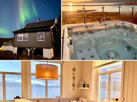 Jacuzzi, fjord view & northern lights - close to Hammerfest & North Cape, hotel em Hammerfest