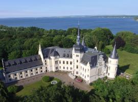 Schlosshotel Ralswiek, hotel v destinácii Ralswiek