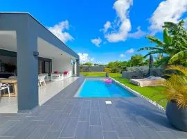 Villa CANELLE FWI 4 Étoiles piscine jacuzzi beach surf
