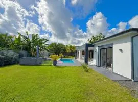 Villa CANELLE FWI 4 Étoiles piscine jacuzzi beach surf