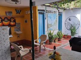 Hostal Rolled, hotel in Villavieja