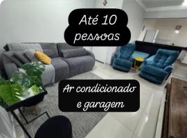 Apartamento telado ar condicionado no centro até 10 pessoas, hotel i Divinópolis