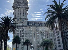 Excepcional apartamento en Palacio Salvo, hotel que acepta mascotas en Montevideo