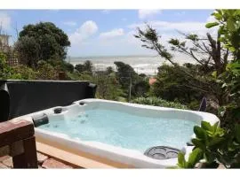 Ocean Breeze Cottage - Paekakariki Holiday Home
