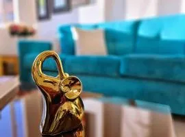 Luxury Triplex Penthouse with Balcony and Stunning Mountain Views