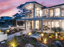 Mimosa House - 250m to Chinamans Beach in Jervis Bay!, hotel in Hyams Beach