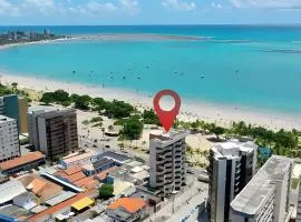 Beira-mar inesquecível Pajuçara ! Perto da roda gigante !