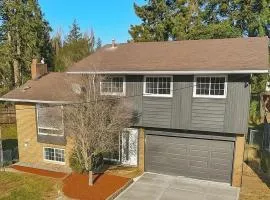 Luxury Retreat near beaches, 12 miles to Seattle