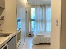 Modern, Natural Studio near Sindorim Station, New Building