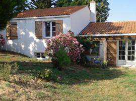 Maison familiale avec jardin, à 1km de la plage - FR-1-194-308, hotel i La Faute-sur-Mer