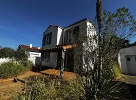 Charmante maison rénovée à 200 m de la plage - FR-1-194-316