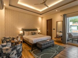 Perfectstayz Premium Pinaaki - Ganges View, ξενοδοχείο κοντά στο Dehradun Airport - DED, Rishikesh