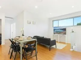 Peaceful Getaway near Riverwood Station & Cafés