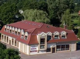 Dworek w Płoni