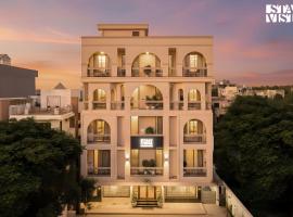 StayVista Residences near Cyber City Hub with Gym & Air Purifier, hotel v destinaci Gurgáon