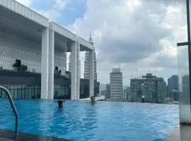 Platinum Suite KLCC By Infinity Pool