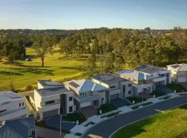 Gledswood Hills Home Near Camden & Campbelltown Golf Views