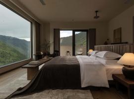 Shan shang shan HOTEL, hotell i Mount Siguniang